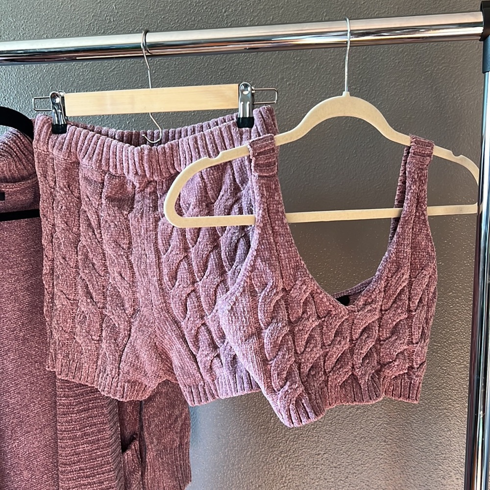 Matching set - Picture 3 of 10